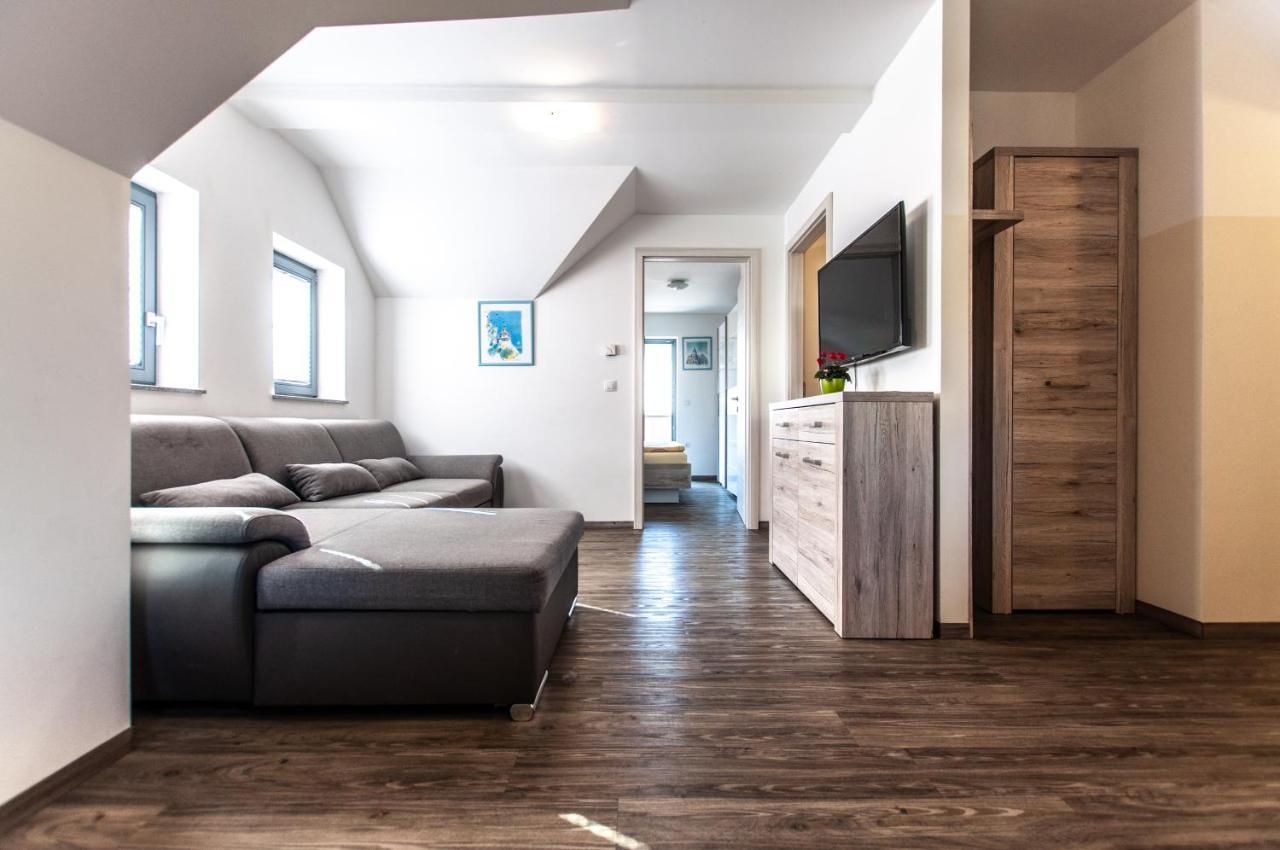 Francka Apartment *